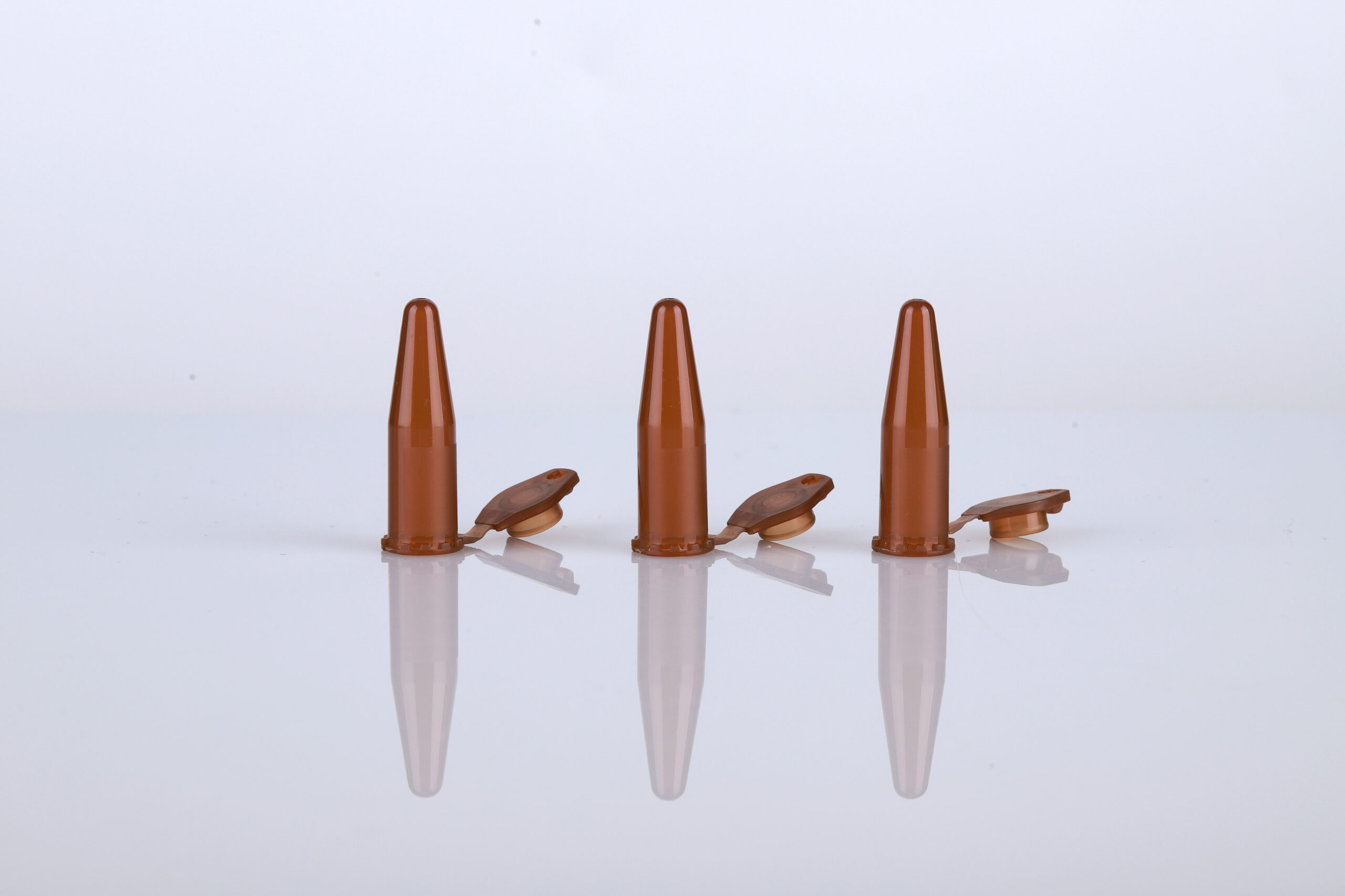 Amber microcentrifuge tubes for light-sensitive samples