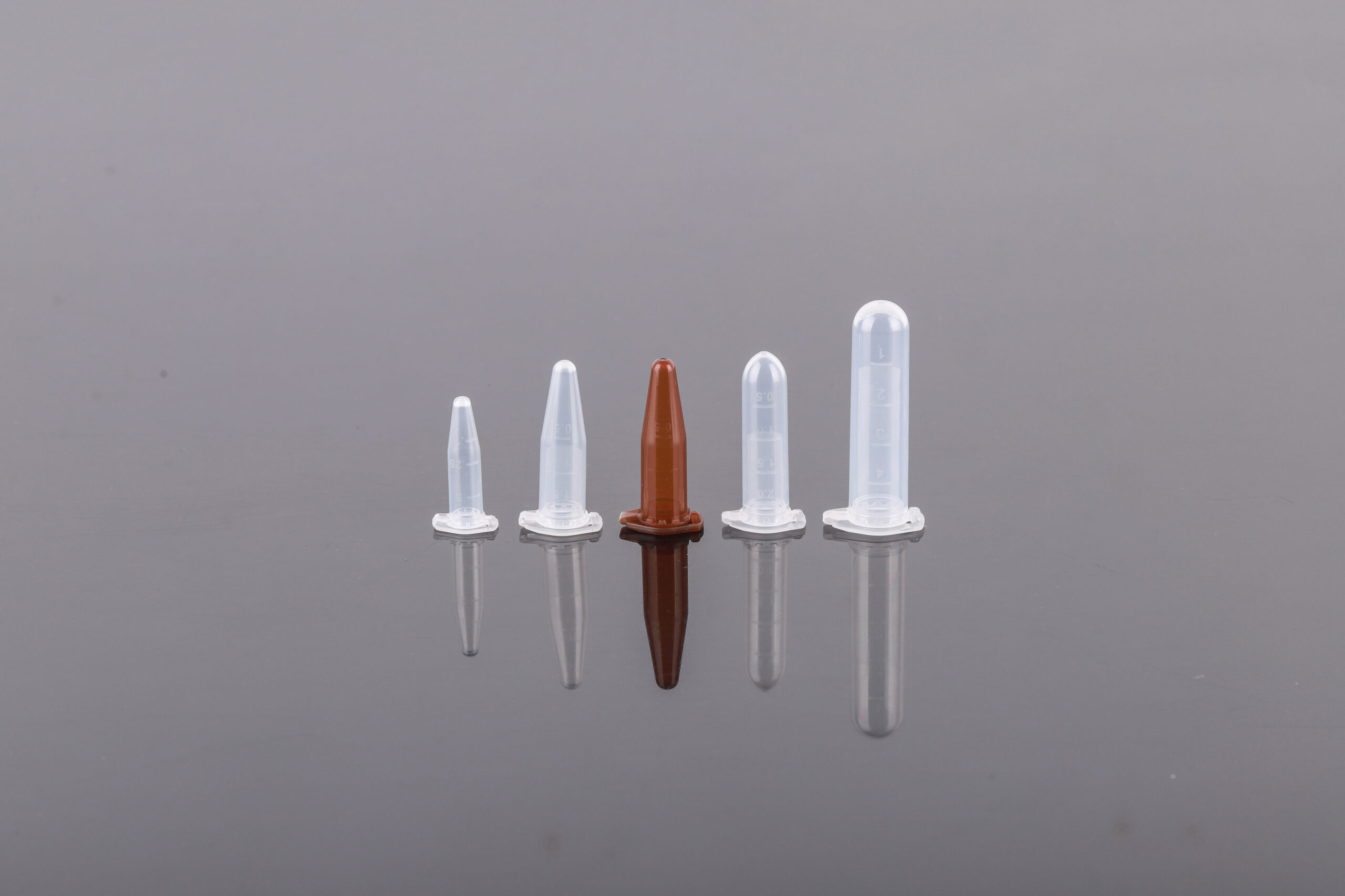 How to Choose Microcentrifuge Tubes: Size, Material, RCF and Applications