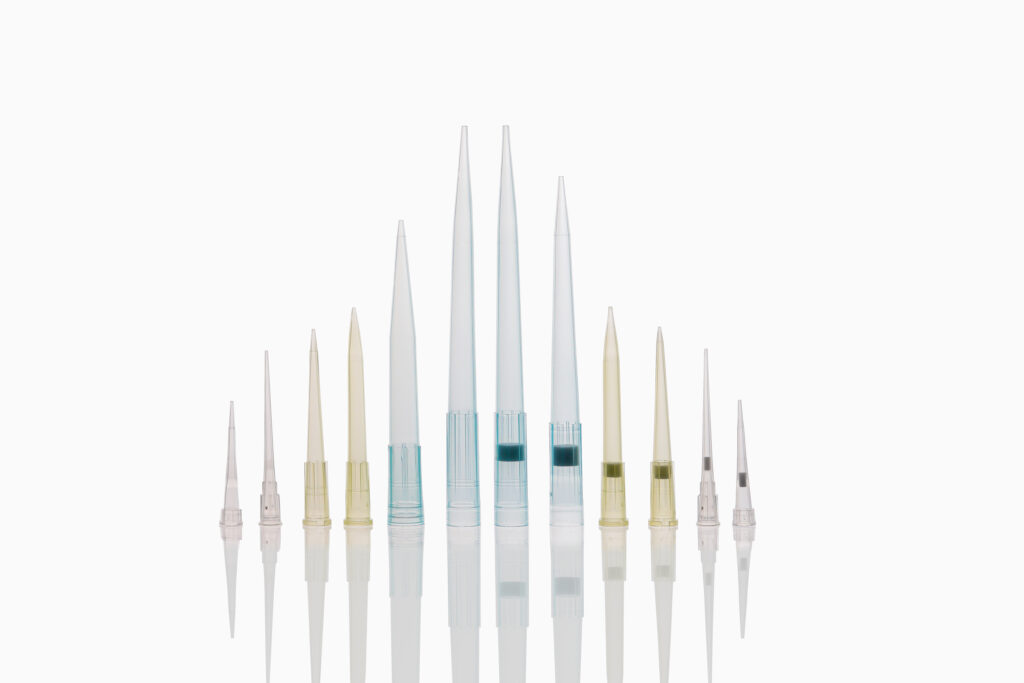 Pipette tips in multiple sizes from 10 µL to 1000 µL