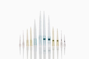 Pipette tips in multiple sizes and filter configurations